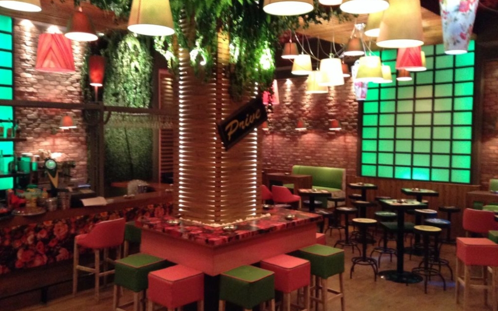 Prive Jardin THE bar.